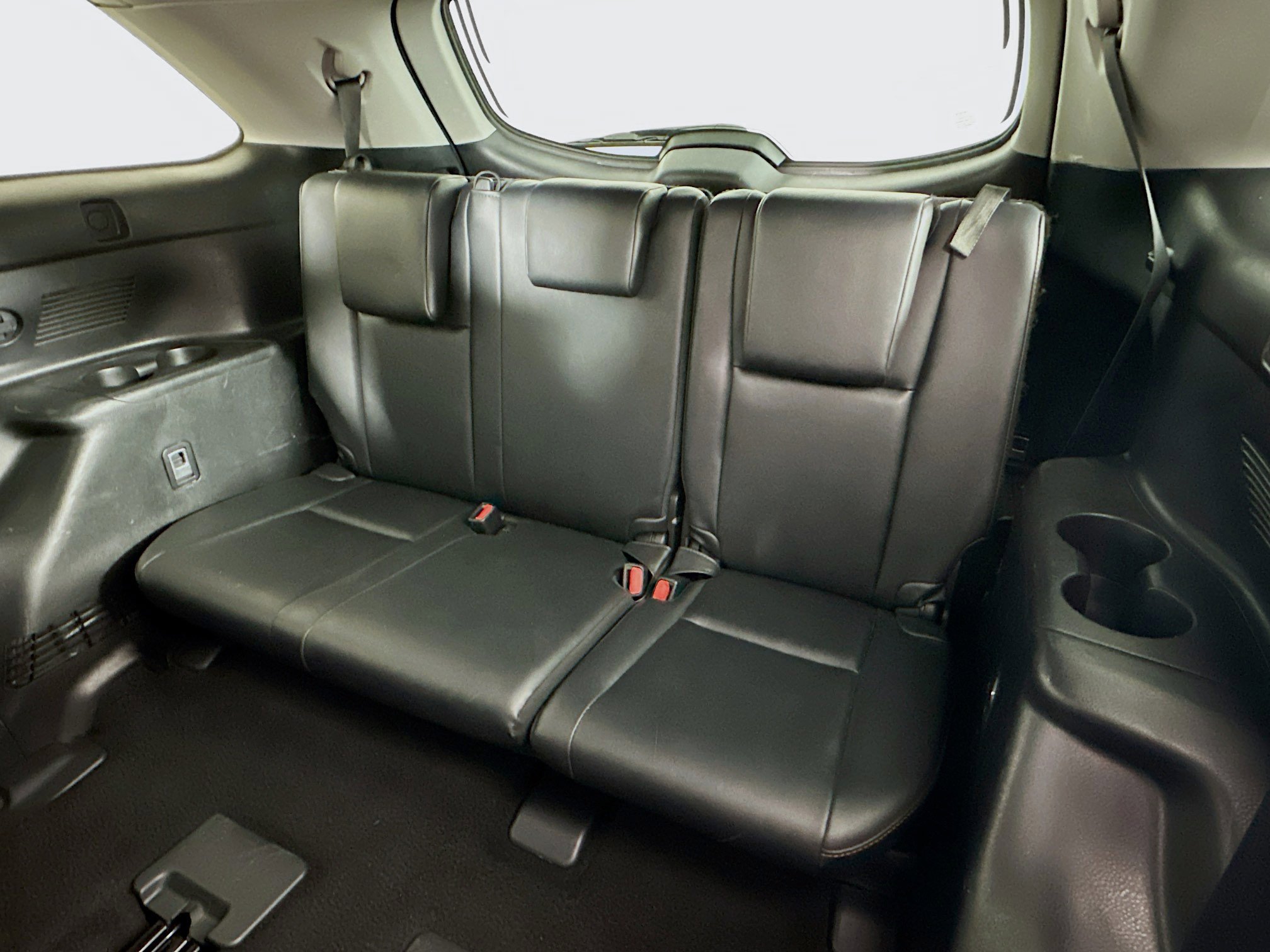 Used 2019 Toyota Highlander XLE image 30