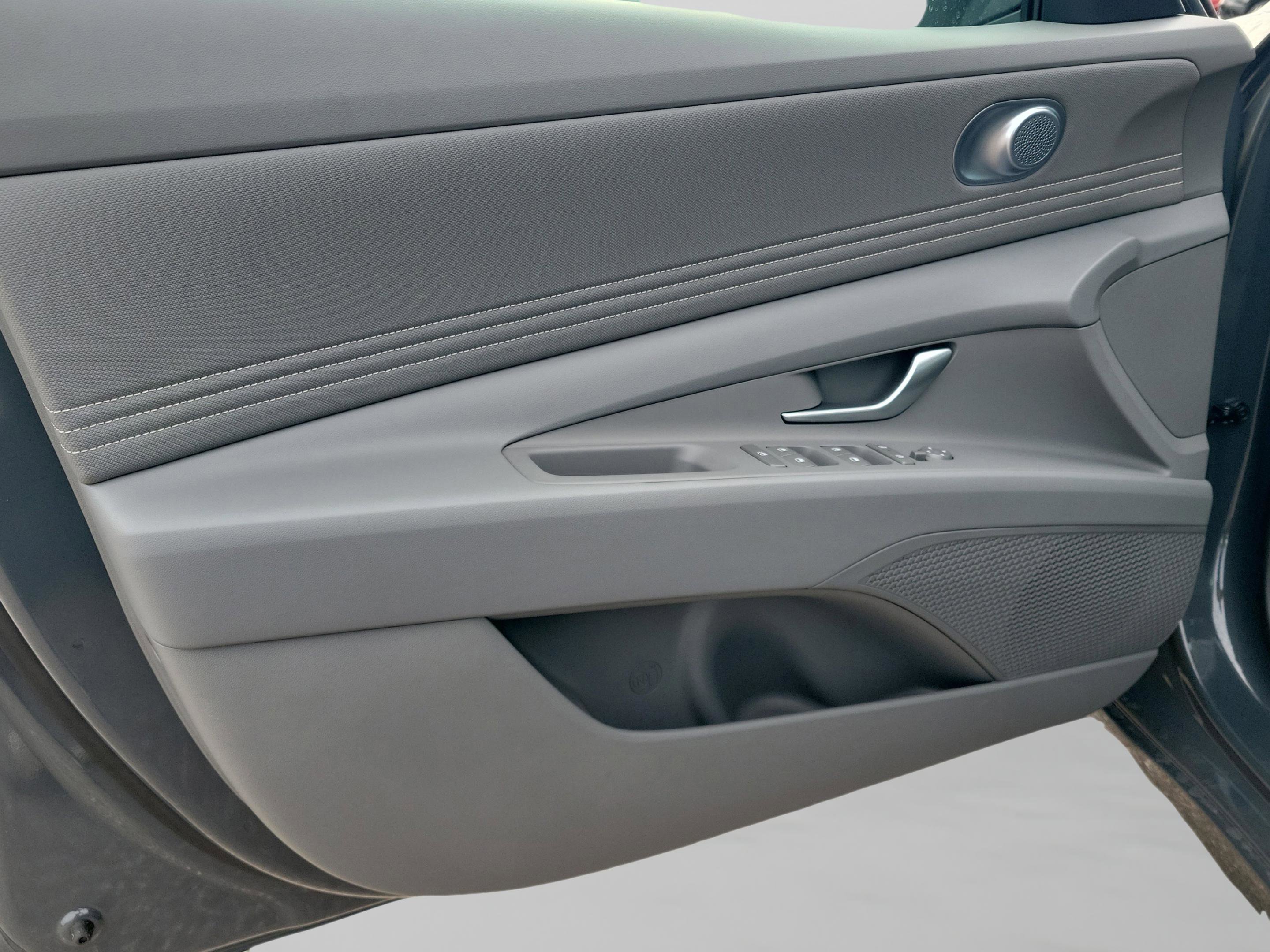 New 2026 Hyundai Elantra SEL Sport image 29