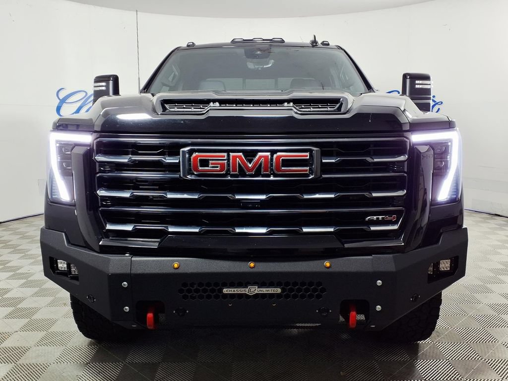 Used 2024 GMC Sierra 2500 AT4 w/ AT4 Premium Plus Package AWD/4WD image 3