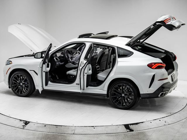 Used 2026 BMW X6 M60i w/ Parking Assistance Package AWD/4WD image 37