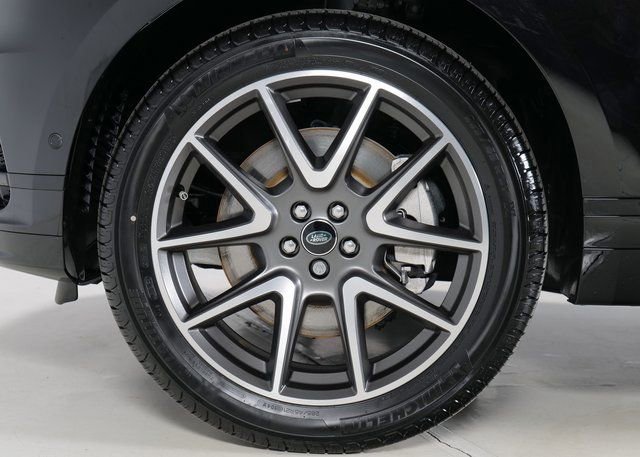 New 2026 Land Rover Range Rover Velar Dynamic SE image 9