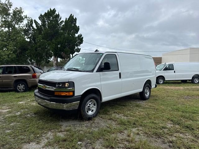 New 2025 Chevrolet Express 2500 Work Van 3D Cargo Van w/ Driver Convenience Package RWD video 2