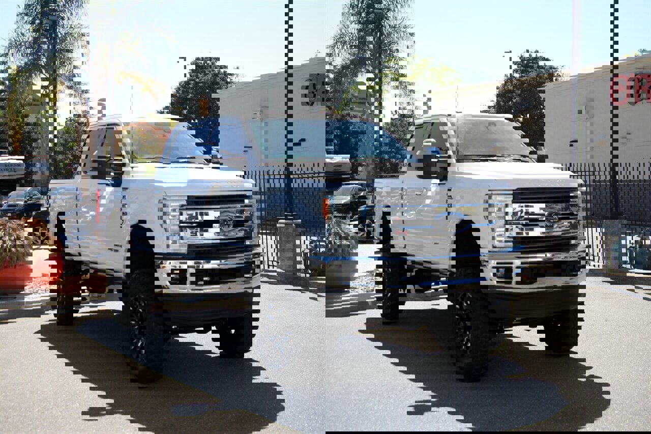 Used 2018 Ford F250 King Ranch w/ King Ranch Ultimate Package image 3