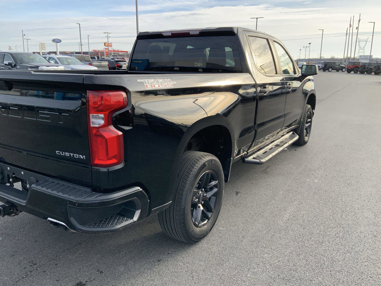 Used 2019 Chevrolet Silverado 1500 Custom Trail Boss w/ Custom Convenience Package image 14
