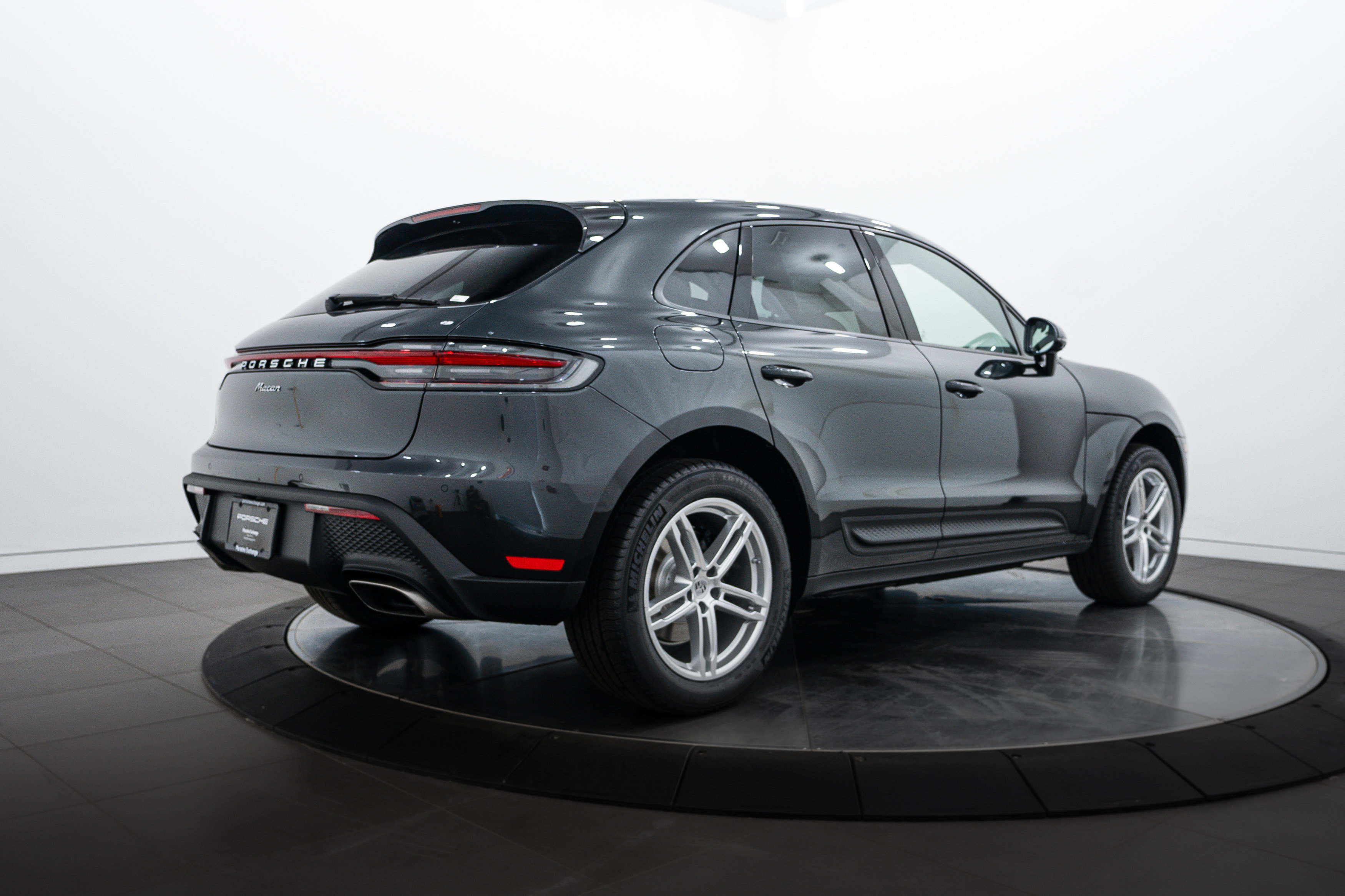New 2025 Porsche Macan image 7