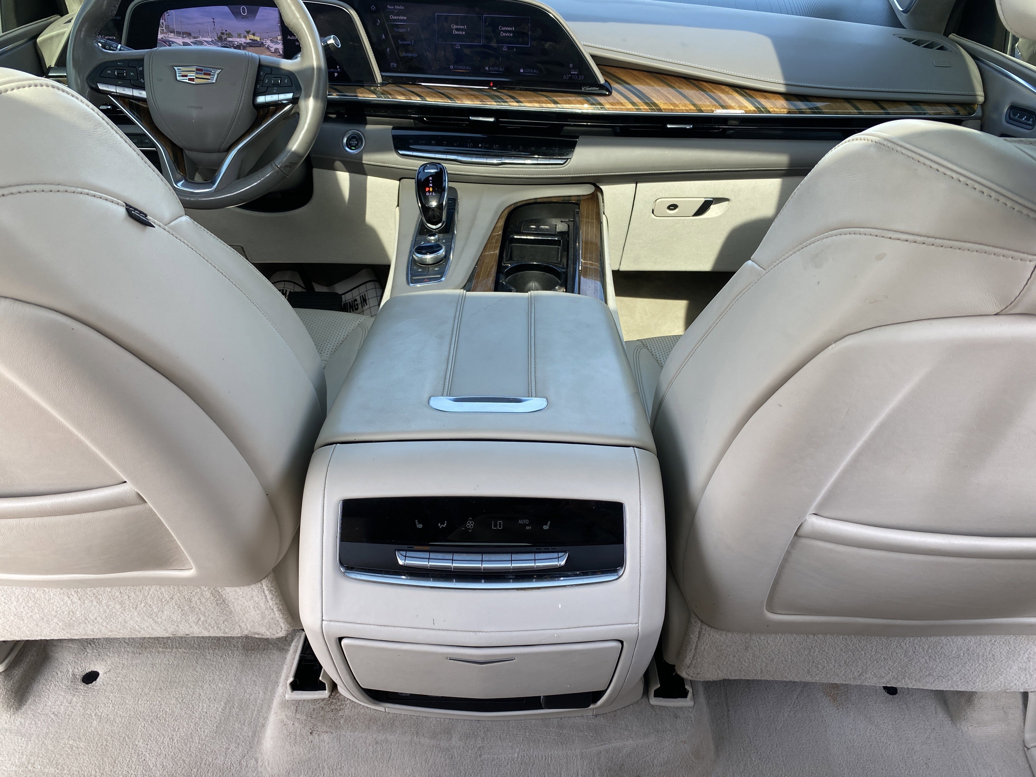 Used 2021 Cadillac Escalade Premium Luxury Platinum image 25