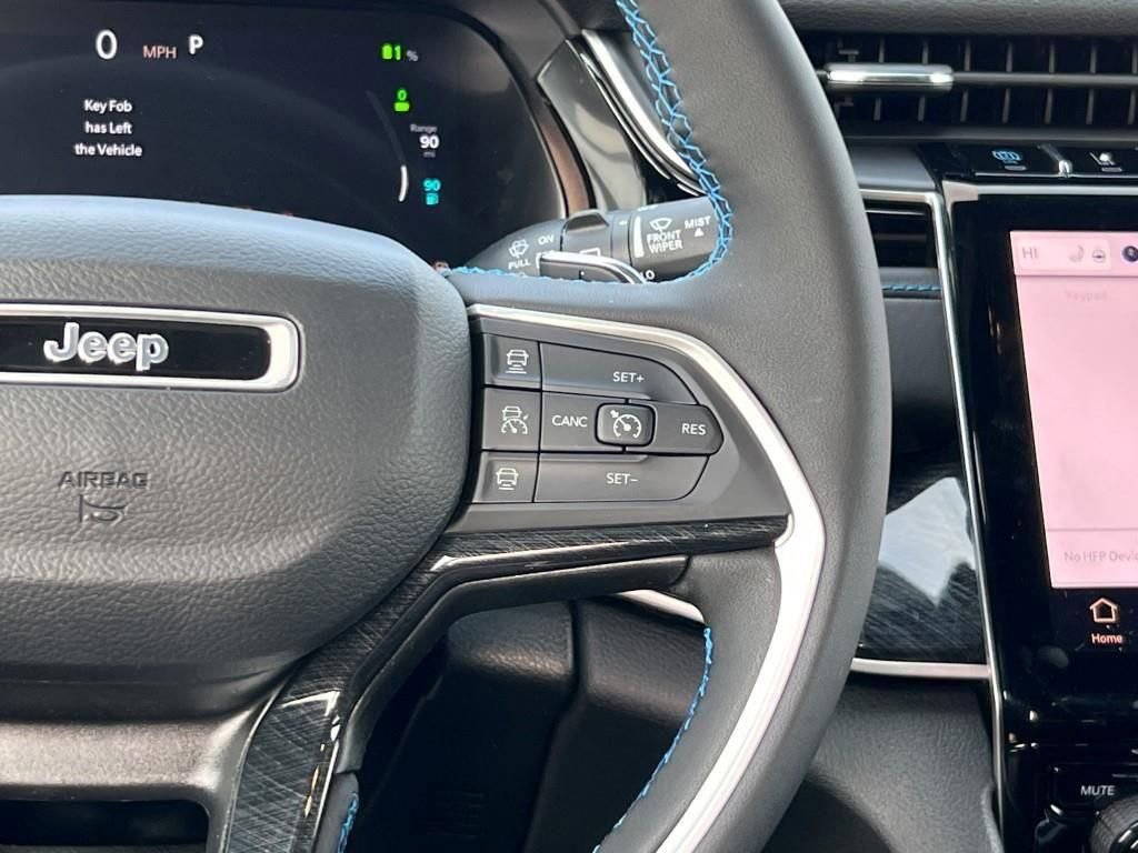 New 2023 Jeep Grand Cherokee Trailhawk w/ Advanced Protech Group II image 15