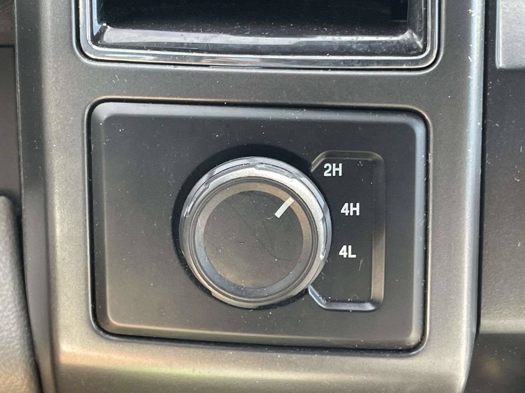 Certified 2018 Ford F150 XLT w/ Equipment Group 302A Luxury AWD/4WD image 23