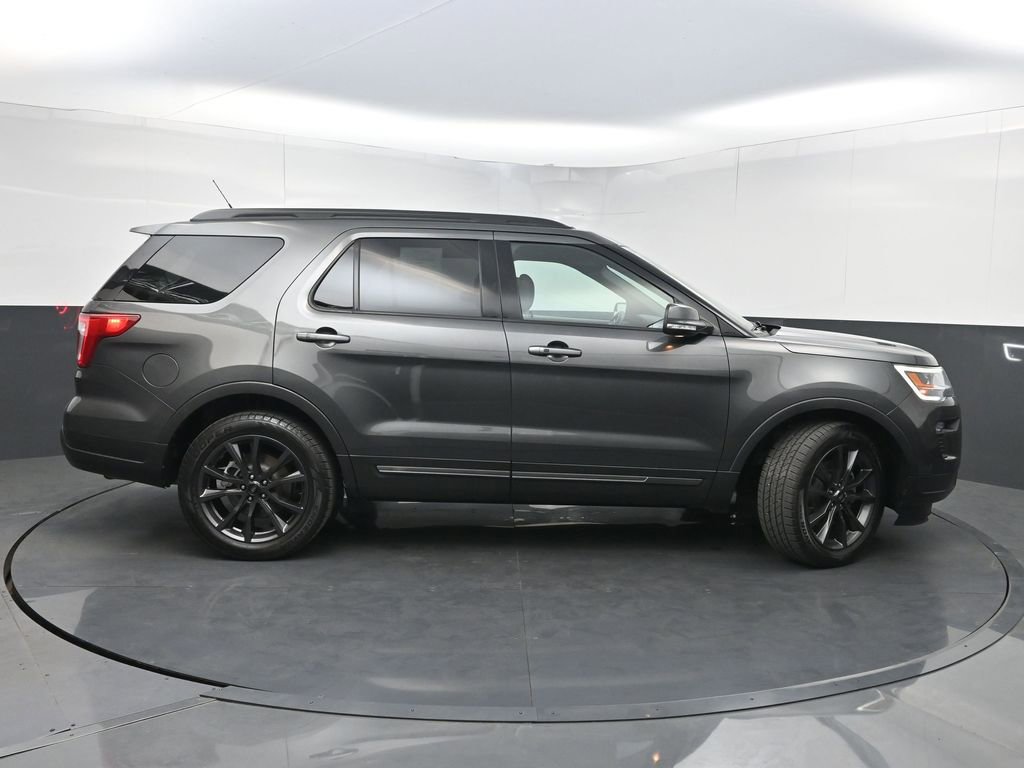 Used 2018 Ford Explorer XLT w/ Equipment Group 202A image 41