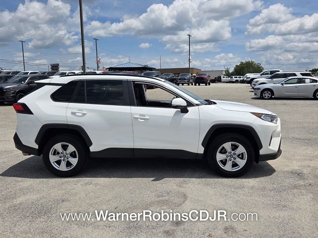 Used 2019 Toyota RAV4 XLE FWD image 16
