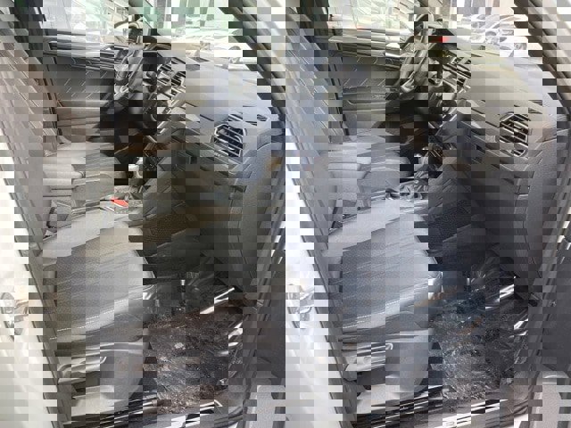 Used 2023 Volkswagen Tiguan SE R-Line image 41