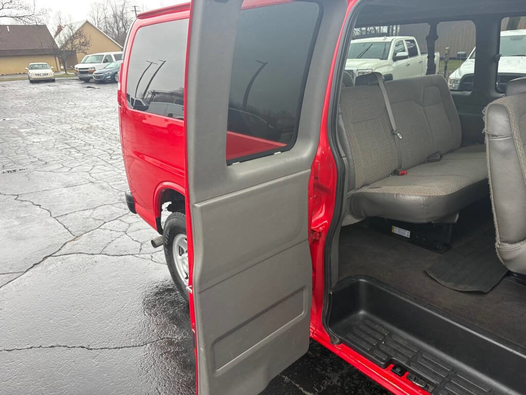 Used 2020 Chevrolet Express 3500 LS image 10