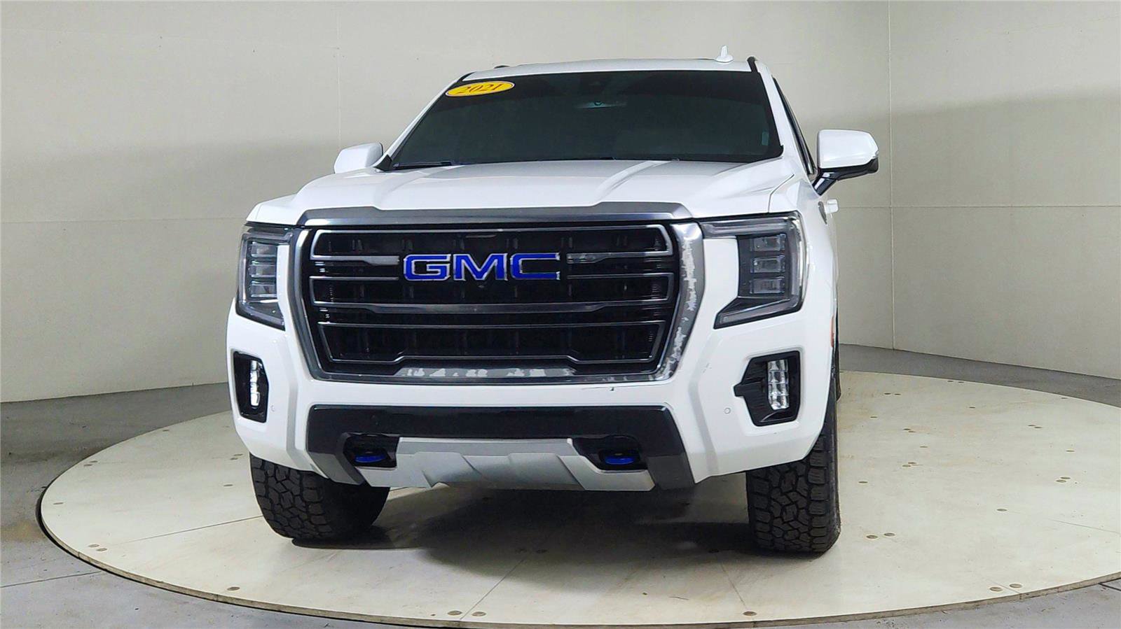 Used 2021 GMC Yukon AT4 w/ AT4 Premium Plus Package image 2