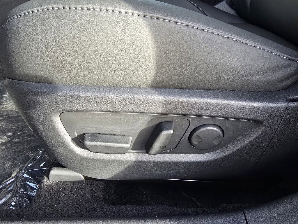 New 2026 MAZDA CX-30 AWD 2.5 S w/ Select Sport Pkg image 16