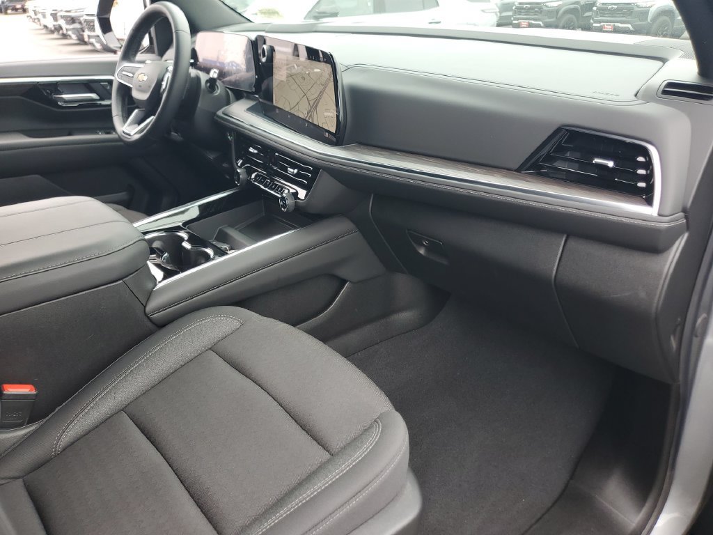 Used 2026 Chevrolet Tahoe LS RWD image 28
