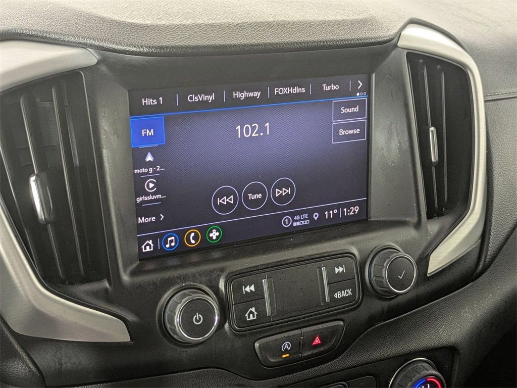 Used 2024 GMC Terrain SLT image 23