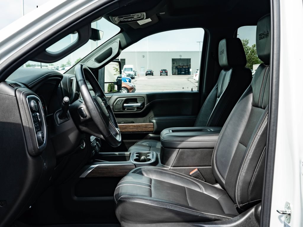 Used 2022 Chevrolet Silverado 3500 High Country w/ Z71 Off-Road Package AWD/4WD image 22