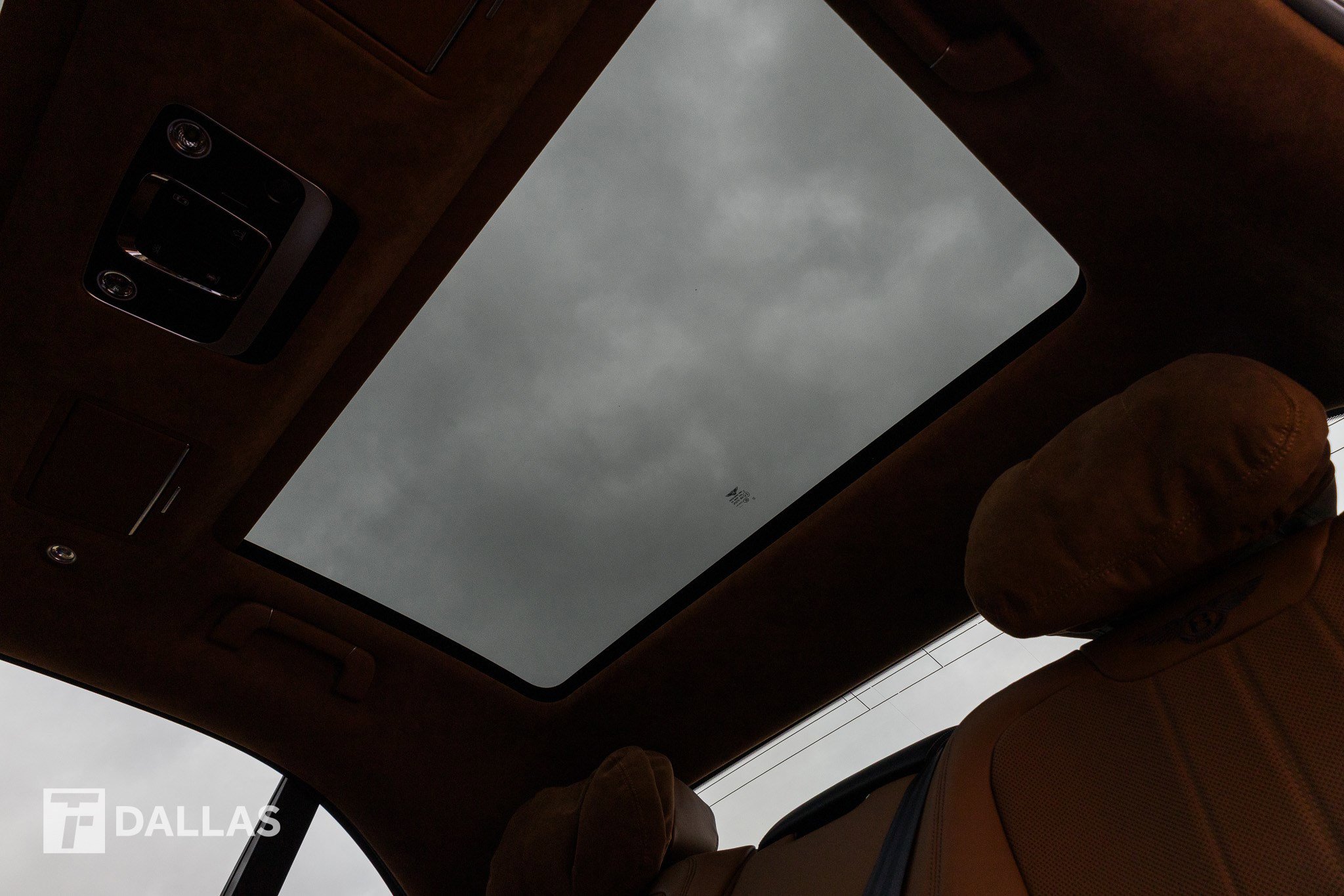 Used 2022 Bentley Flying Spur V8 image 35