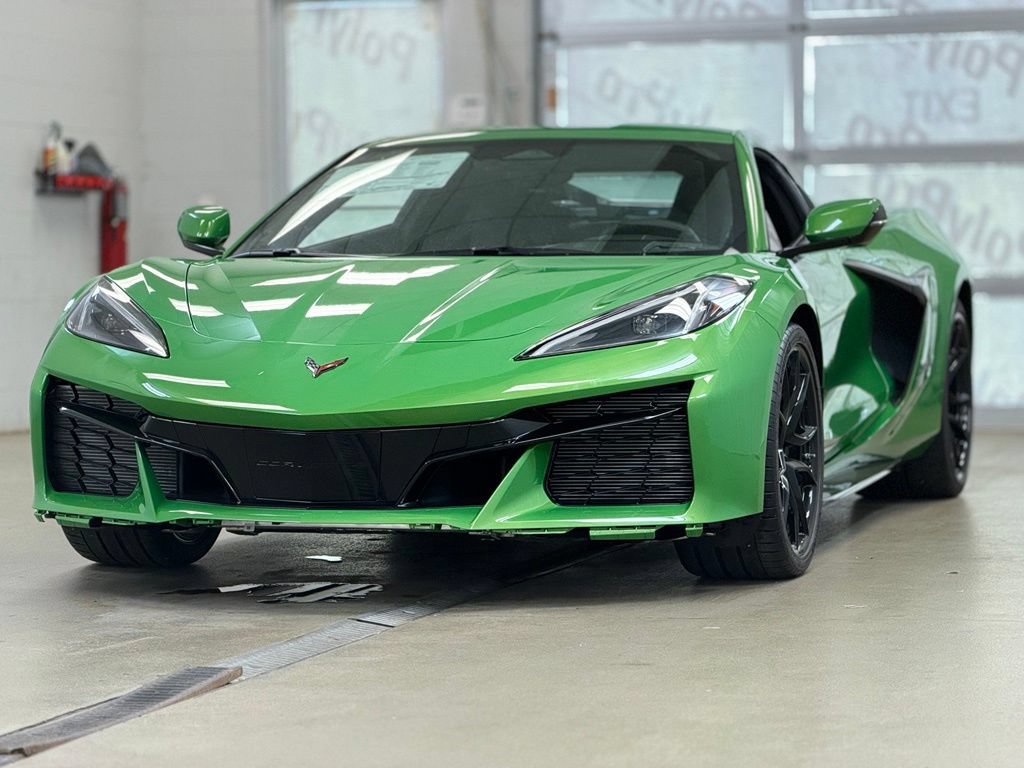 New 2027 Chevrolet Corvette Grand Sport w/ Z52 Sport Performance Package RWD image 3