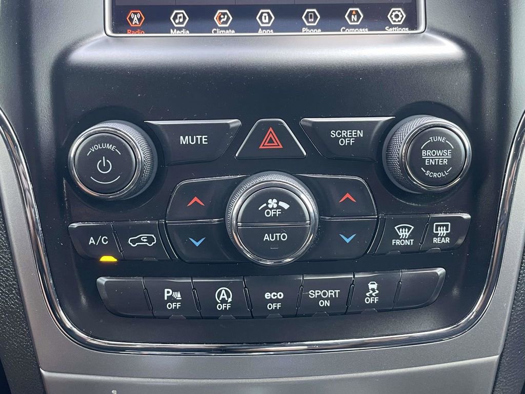 Used 2020 Jeep Grand Cherokee Laredo AWD/4WD image 38