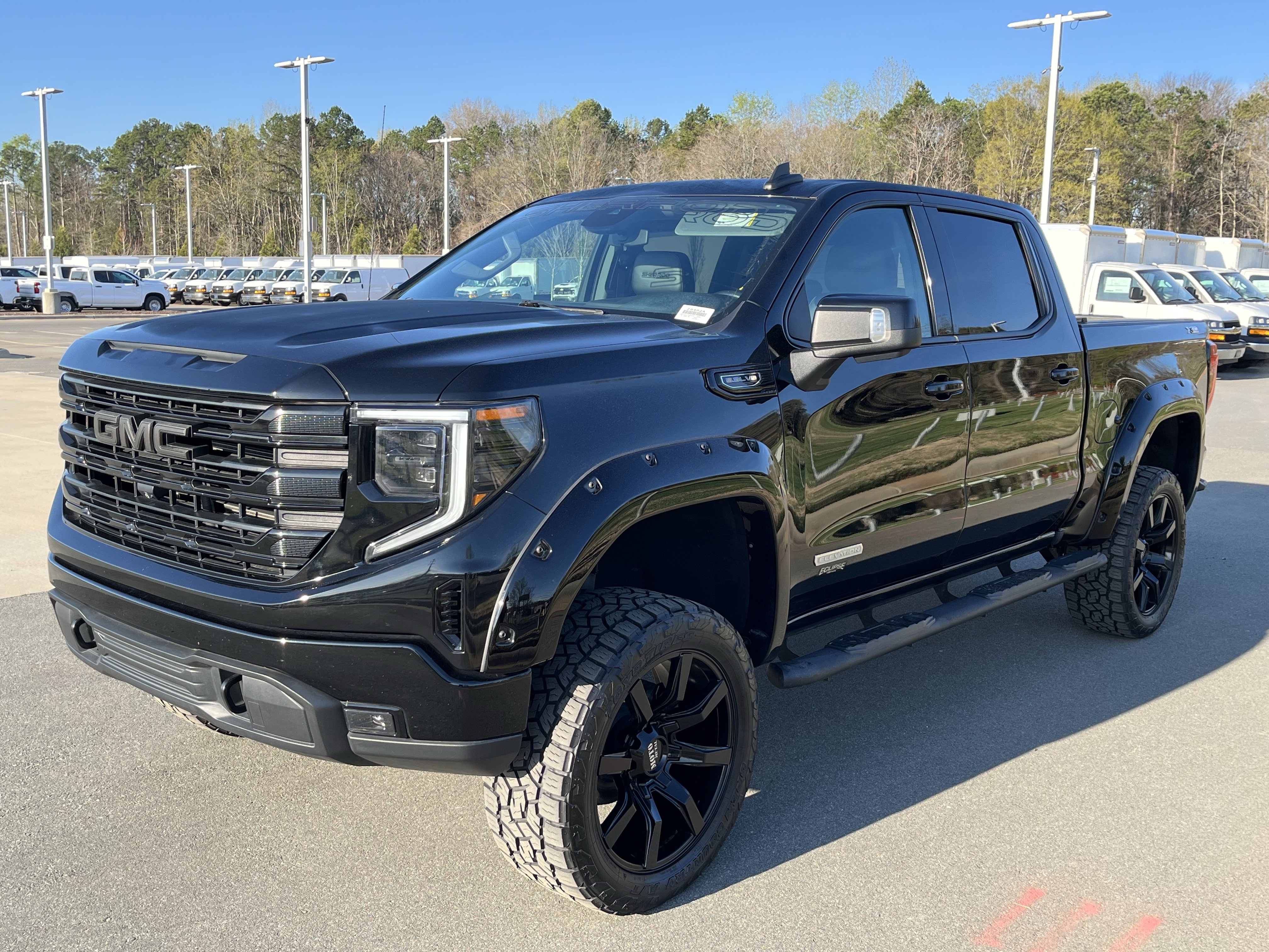Used 2023 GMC Sierra 1500 Elevation w/ Preferred Package image 5