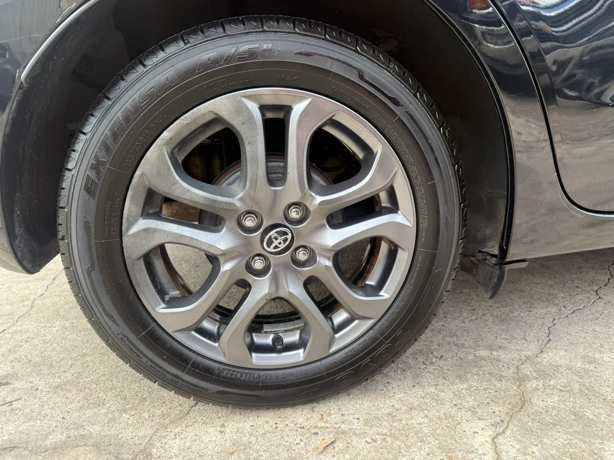Used 2020 Toyota Yaris LE FWD image 23