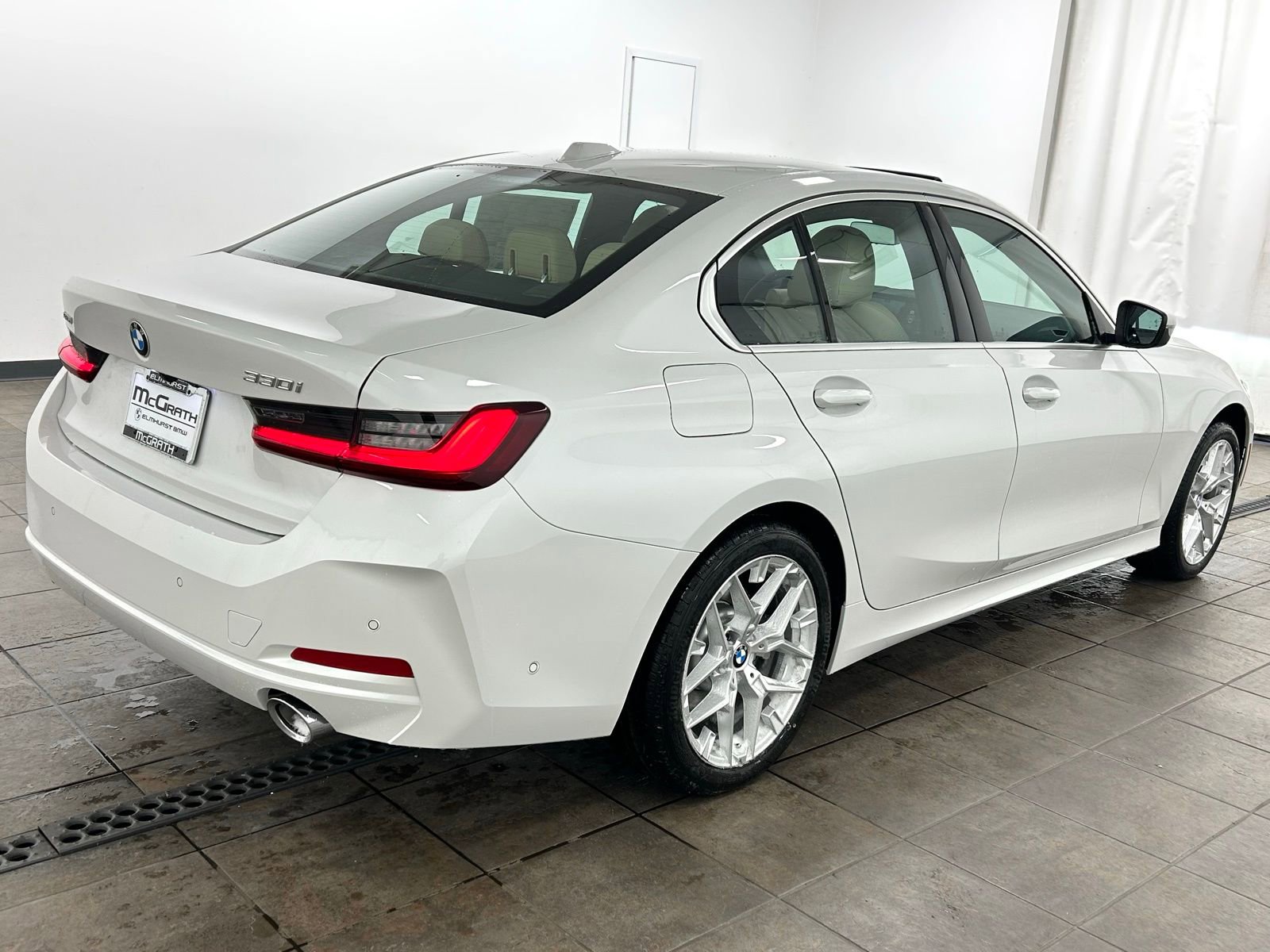 Used 2026 BMW 330i xDrive Sedan w/ Premium Package image 5