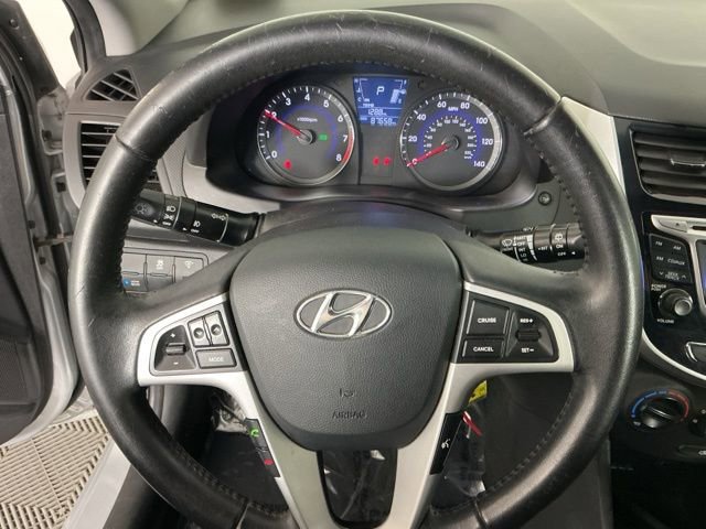 Used 2013 Hyundai Accent SE image 15