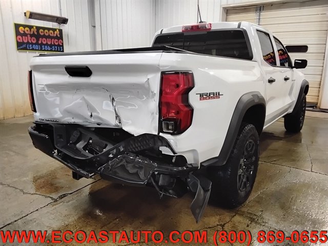 Used 2024 Chevrolet Colorado Trail Boss w/ Advanced Trailering Package AWD/4WD image 3