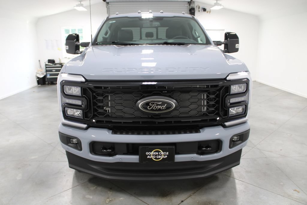 New 2026 Ford F250 Lariat w/ Black Appearance Package AWD/4WD video 2