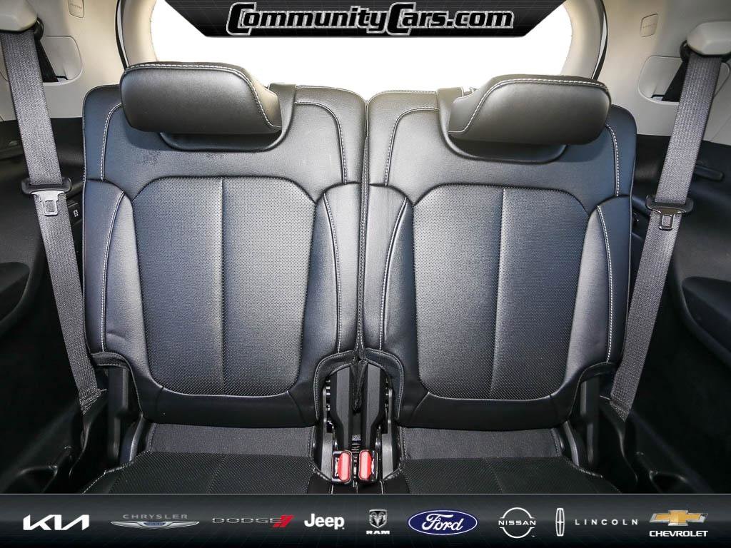 Used 2023 Jeep Grand Cherokee L Limited w/ Luxury Tech Group II image 24