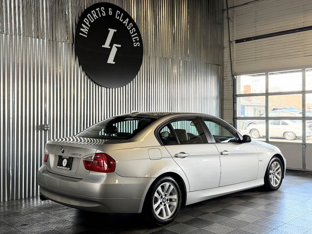Used 2006 BMW 325xi Sedan AWD/4WD image 3