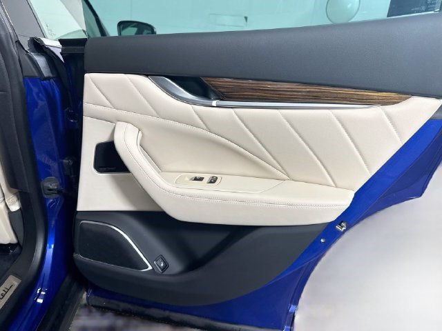 Used 2022 Maserati Levante GT AWD/4WD image 27
