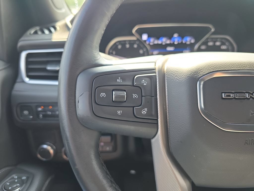 Used 2021 GMC Yukon Denali w/ Denali Premium Package RWD image 21