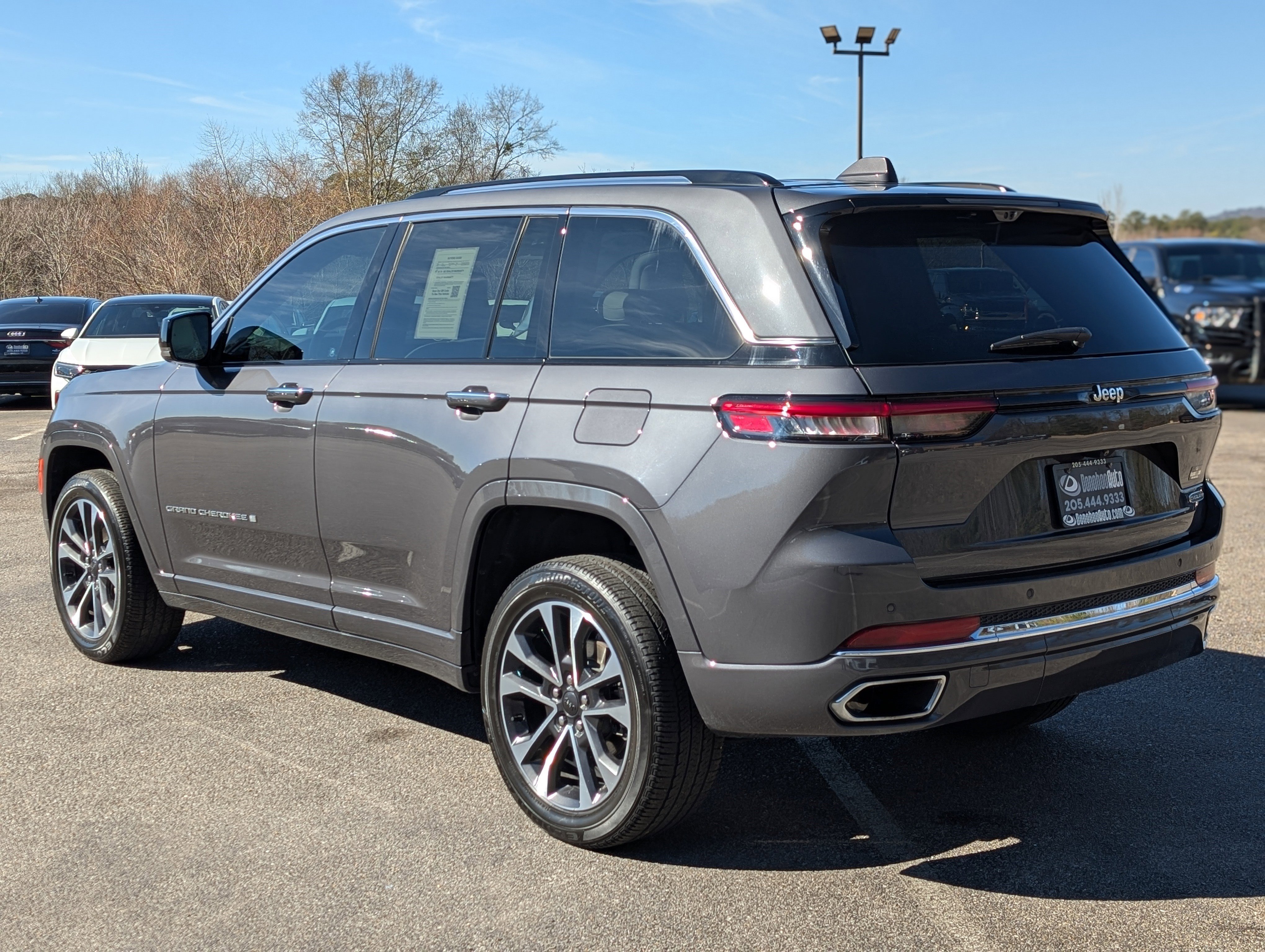 Used 2022 Jeep Grand Cherokee Overland w/ Adv Protech Group III RWD image 7