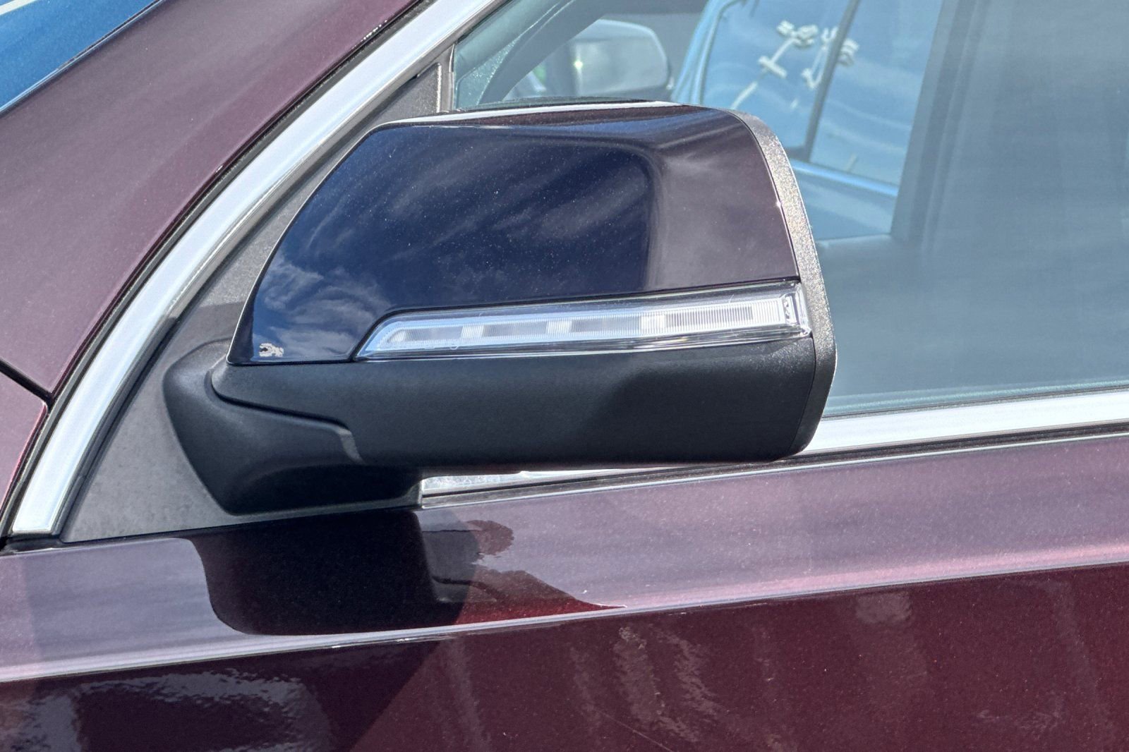 Used 2023 Chevrolet Traverse LT image 49