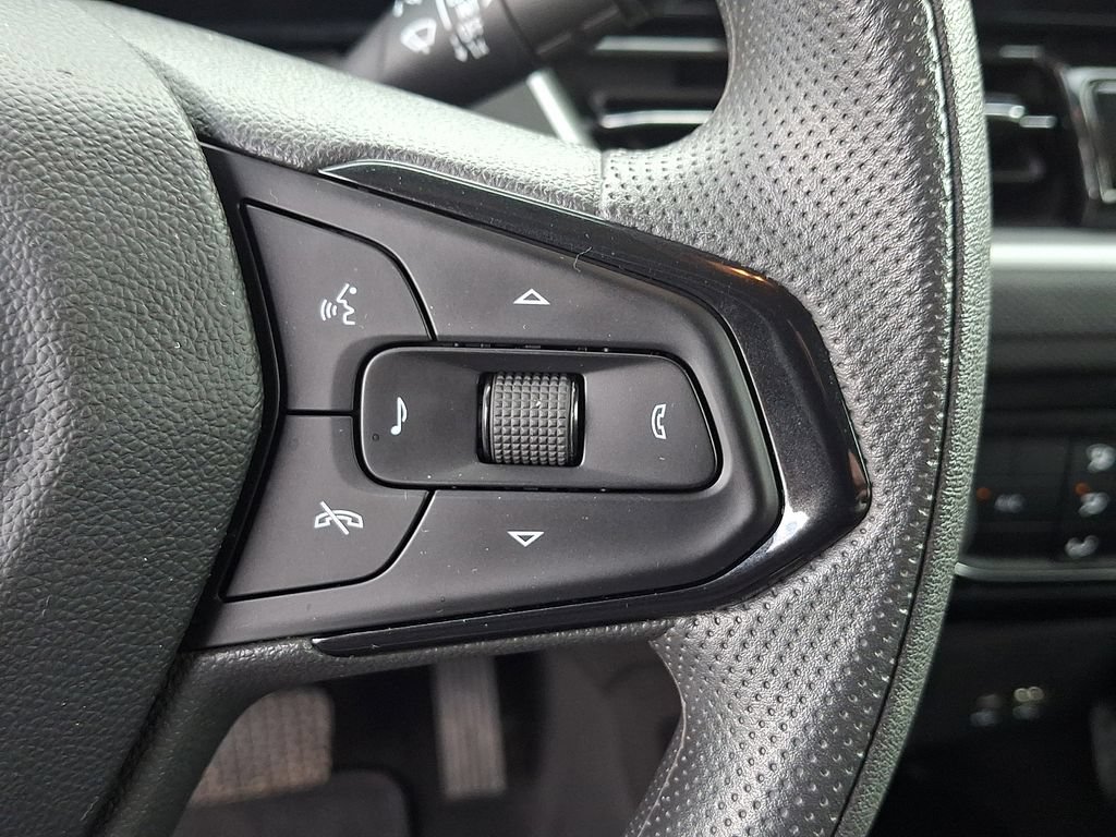 Used 2025 Chevrolet TrailBlazer LT AWD/4WD image 23