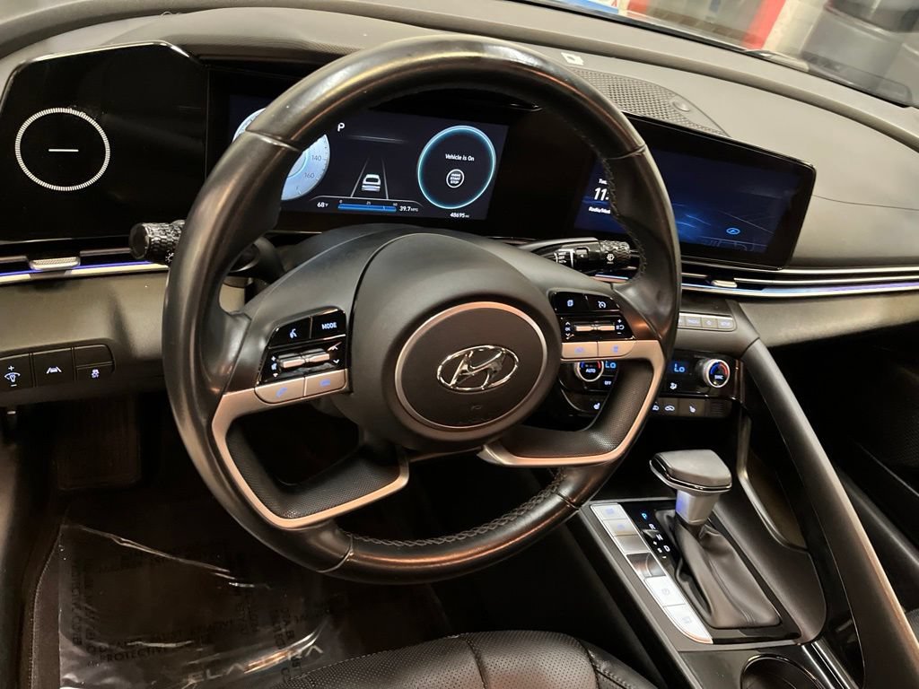 Used 2023 Hyundai Elantra Limited w/ Cargo Package FWD image 15