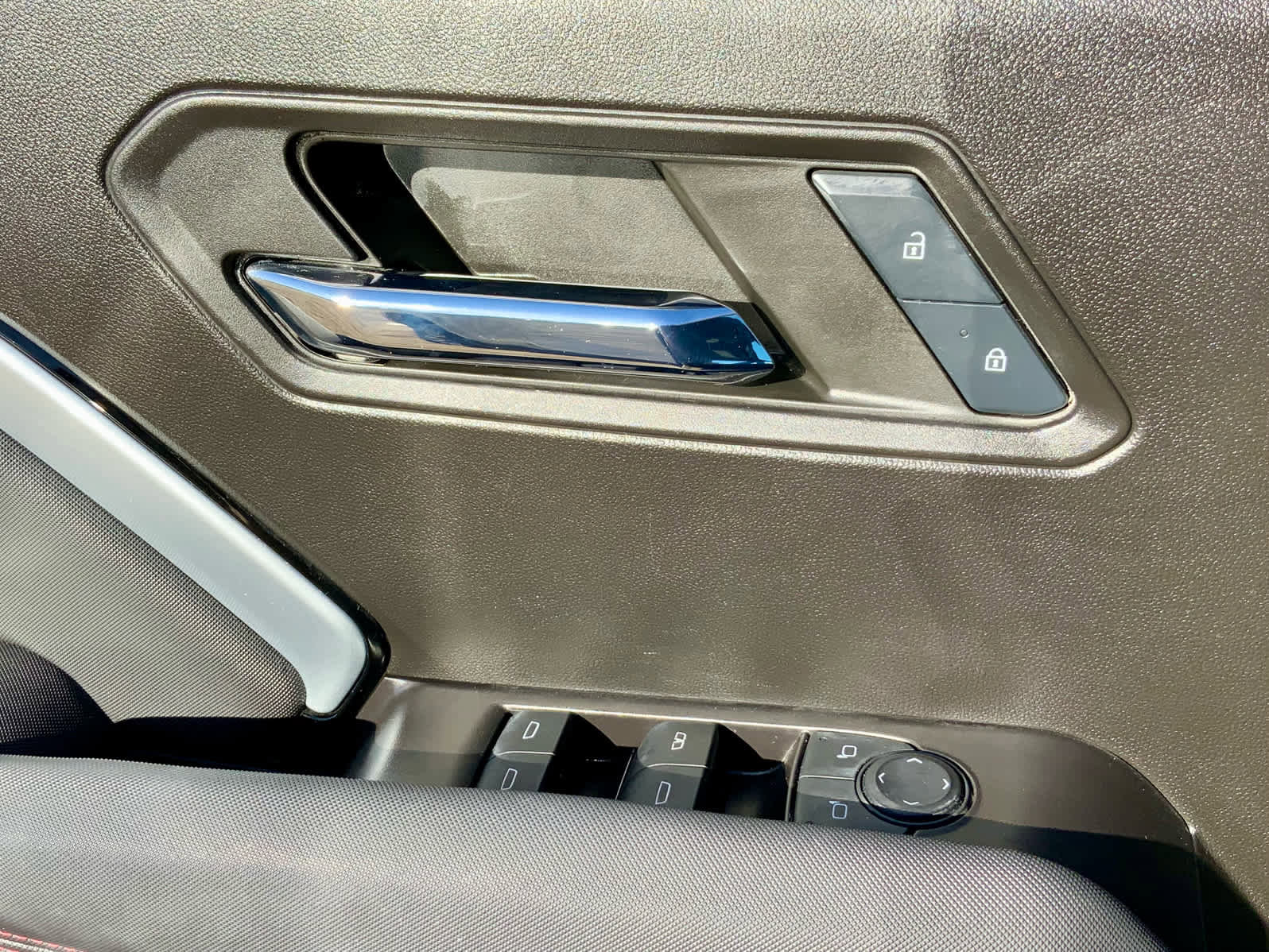 Used 2024 Chevrolet Colorado Z71 w/ Z71 Convenience Package 2 image 55