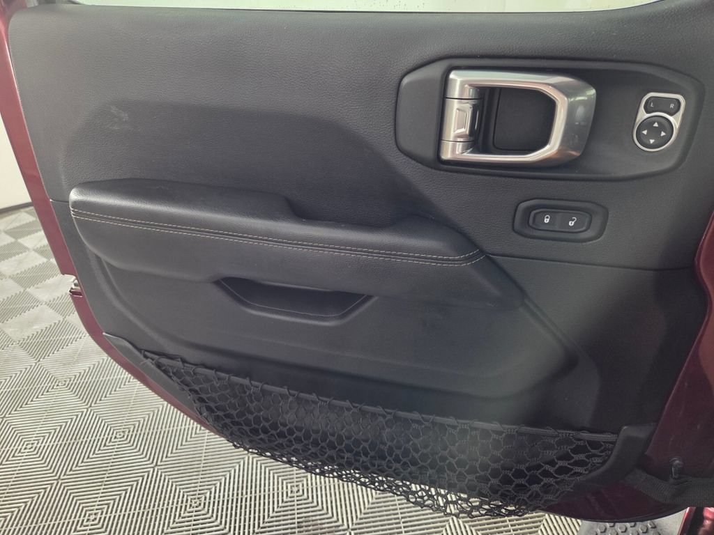 Used 2021 Jeep Wrangler Unlimited Sahara AWD/4WD image 19