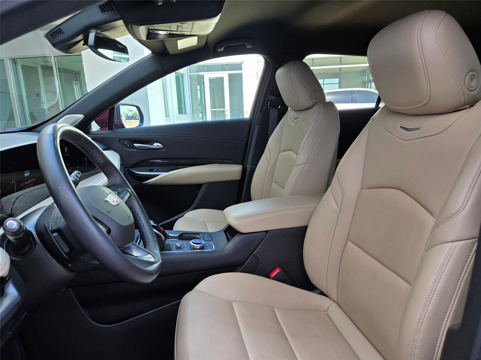 Used 2024 Cadillac XT4 Premium Luxury w/ Cold Weather Package FWD image 27