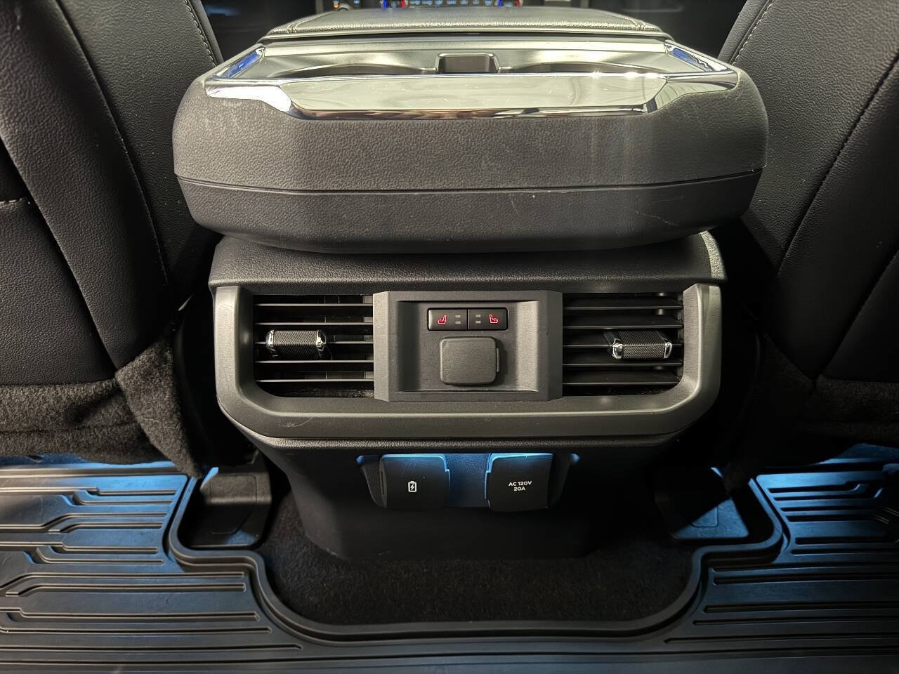 Used 2024 Ford F150 Lariat w/ Equipment Group 502A High AWD/4WD image 26