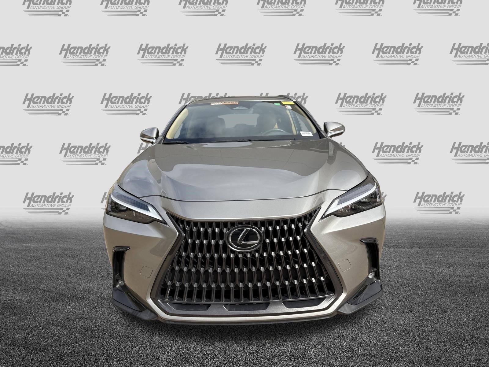 Used 2024 Lexus NX 250 FWD w/ Towing Package (2000 Lbs) image 3