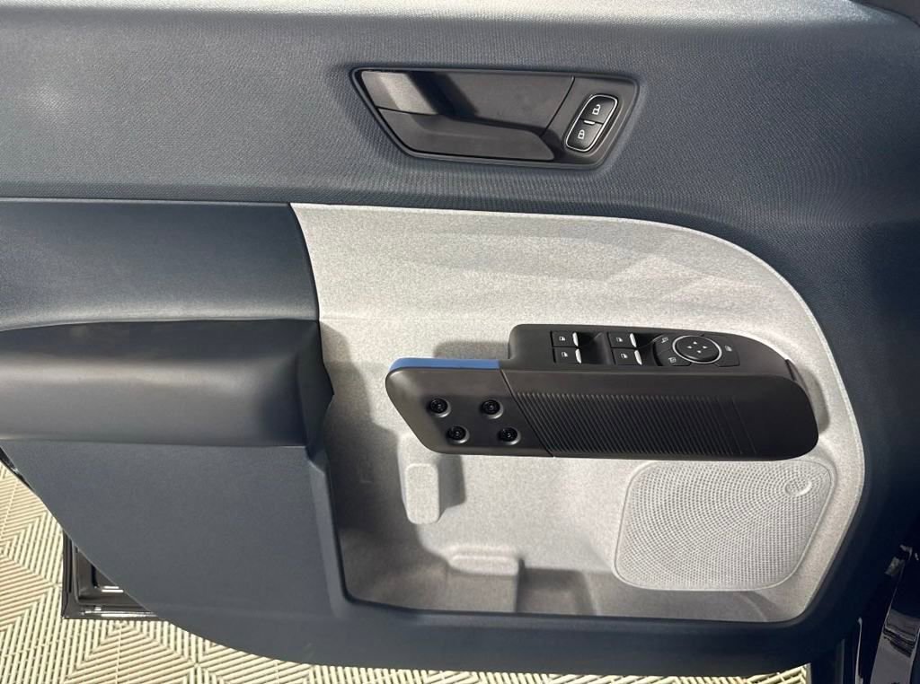 New 2025 Ford Maverick XLT image 19