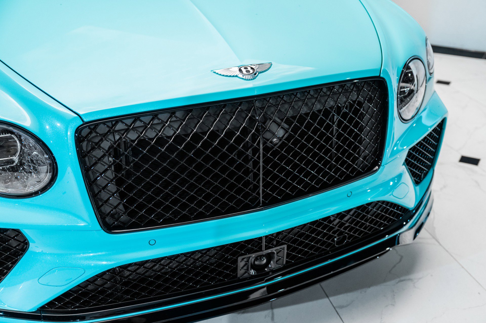 Used 2024 Bentley Bentayga image 12