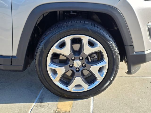 Used 2018 Jeep Compass Limited w/ Navigation Group FWD image 7