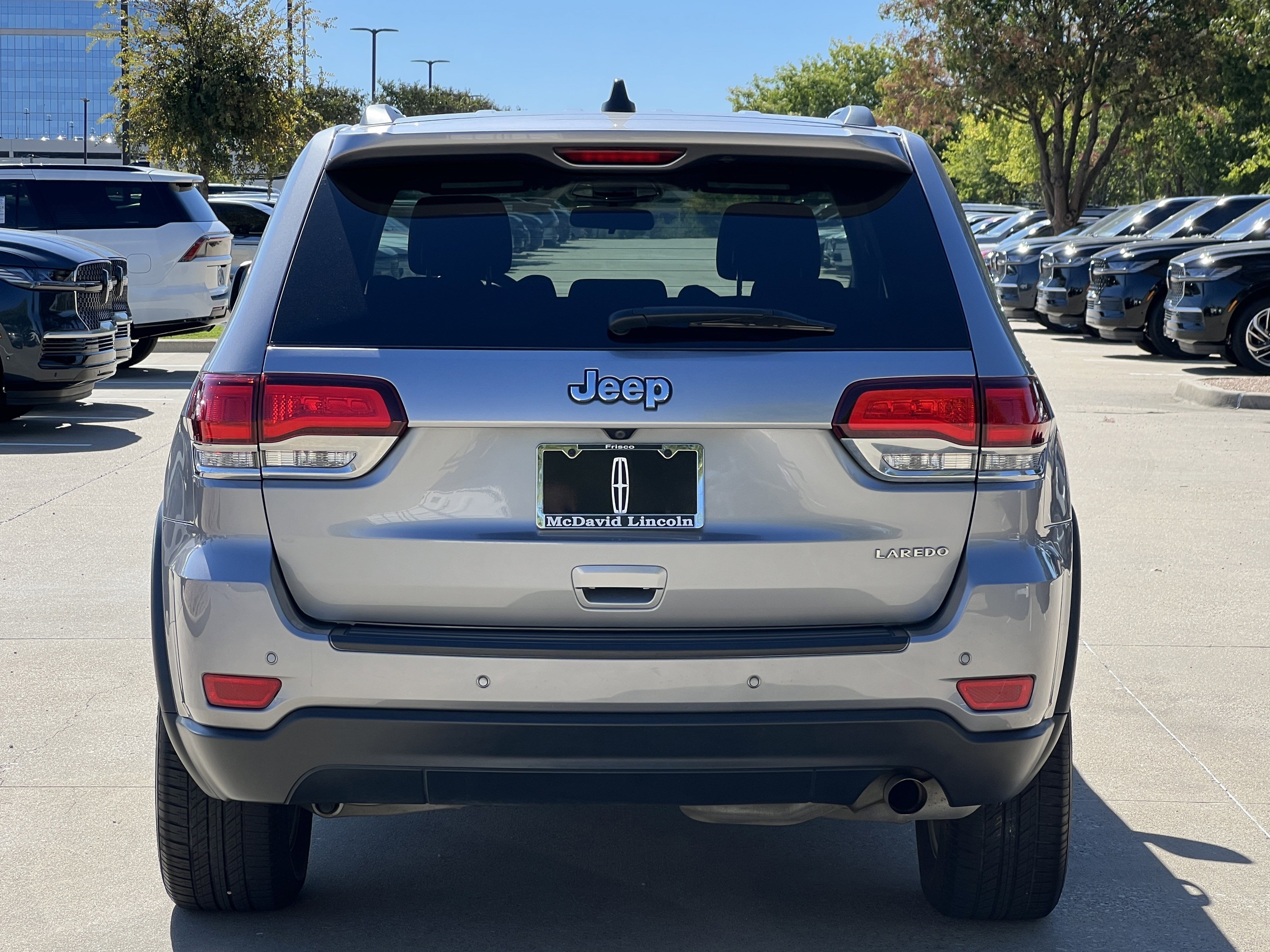 Used 2021 Jeep Grand Cherokee Laredo image 8