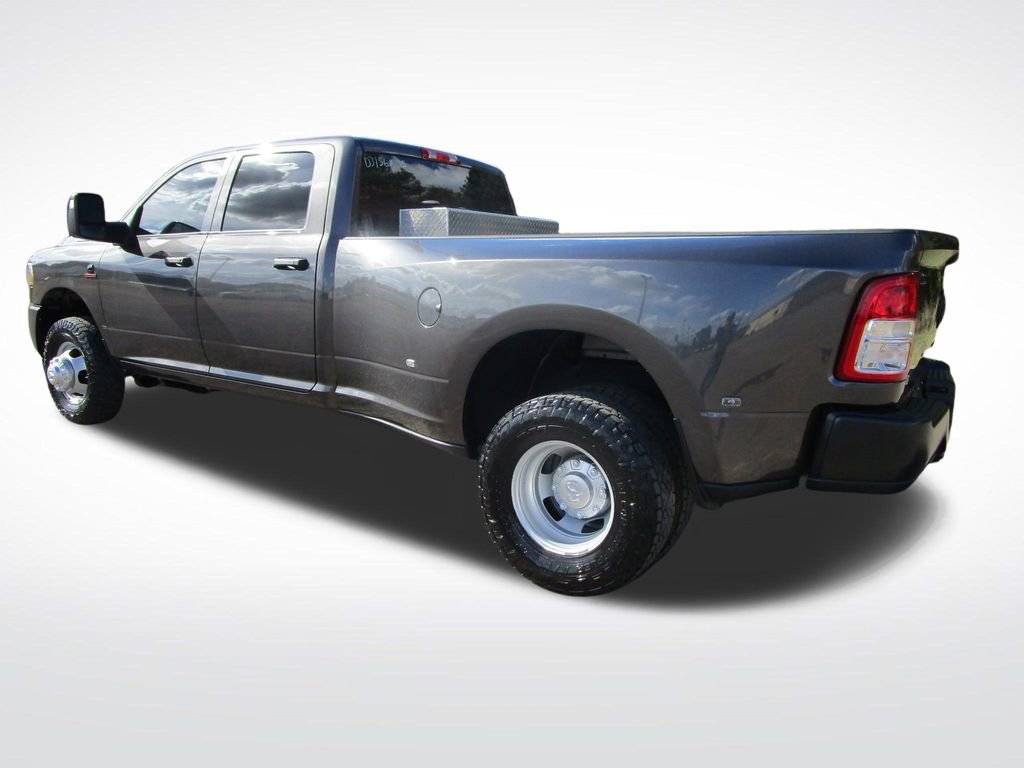 Used 2024 RAM 3500 Tradesman image 3