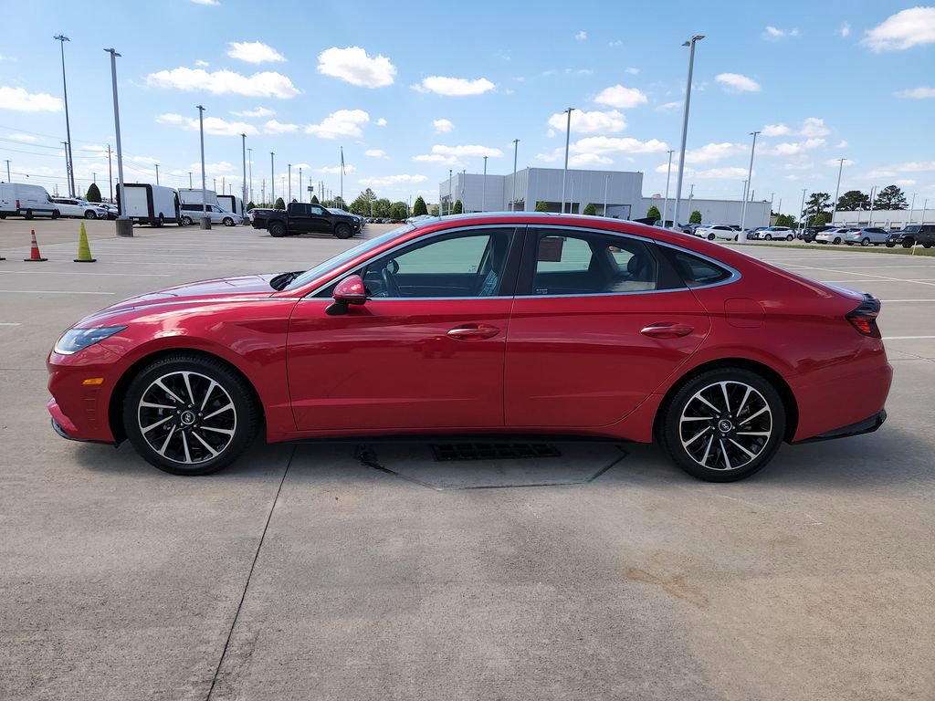 Used 2021 Hyundai Sonata Limited w/ Preferred Accessory Package FWD image 16