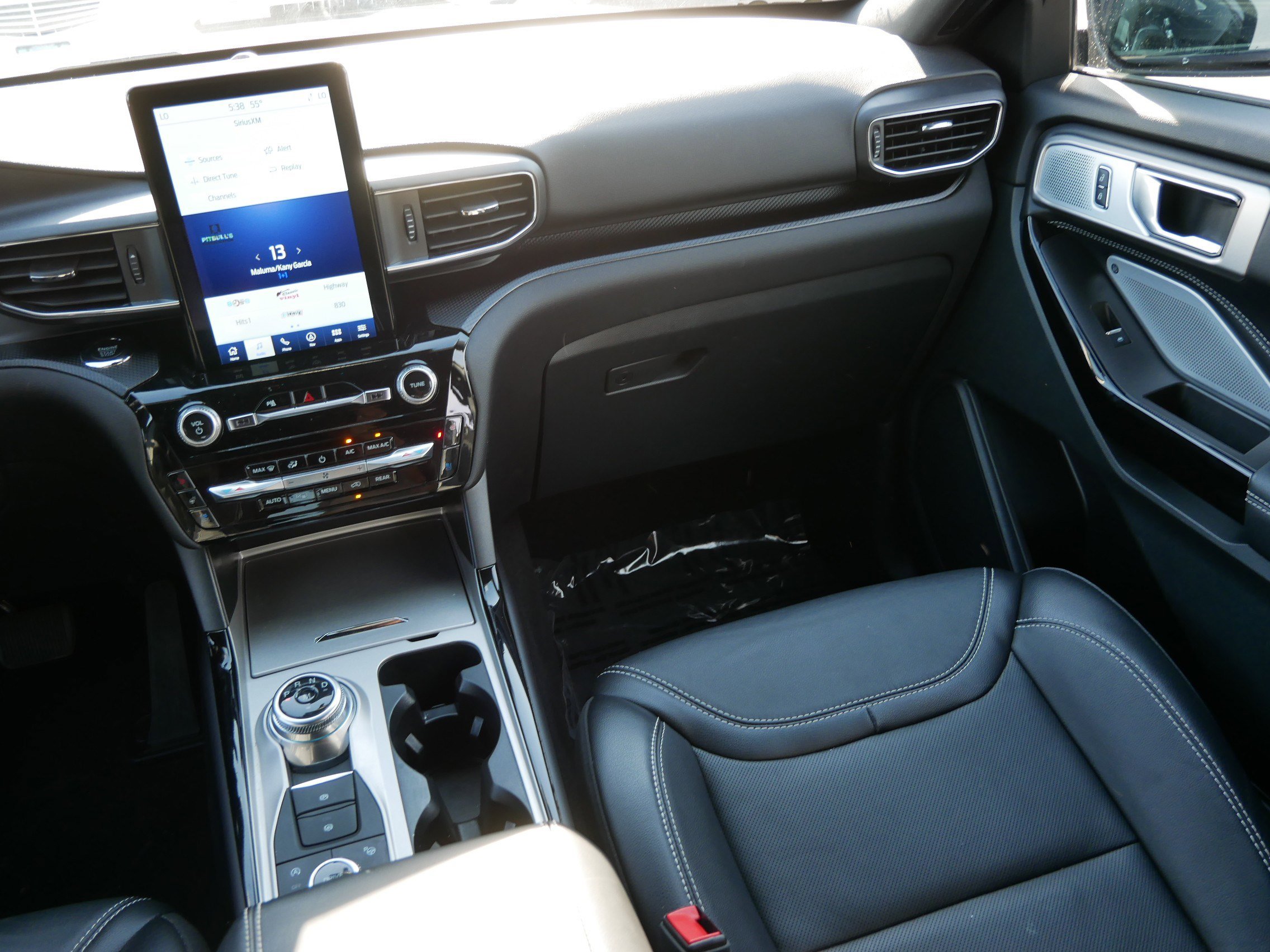 Used 2024 Ford Explorer ST w/ Equipment Group 401A AWD/4WD image 11